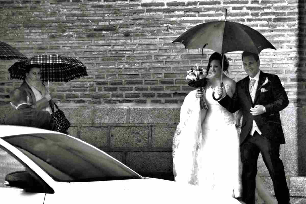 Cómo Sobrevivir Boda lluvia