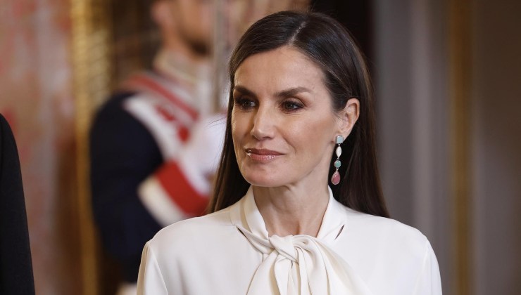 reina doña letizia españa corona