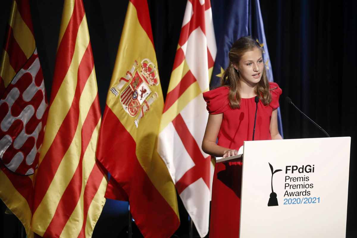 La Princesa Leonor asiste a la Fiesta Nacional.