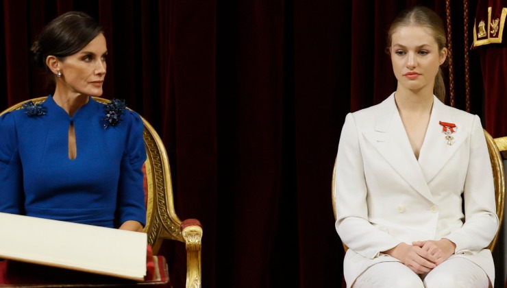 La reina de España Letizia y la princesa Leonor