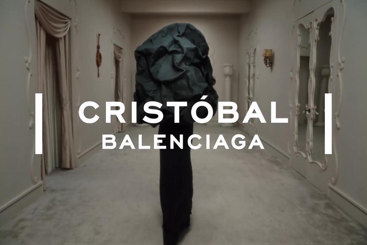 cristobal balenciaga moda serie vestuario dior chanel diseney