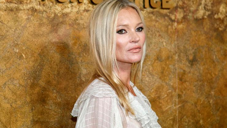 Kate Moss durante una fiesta de Vanity Fair en diciembre de 2024.