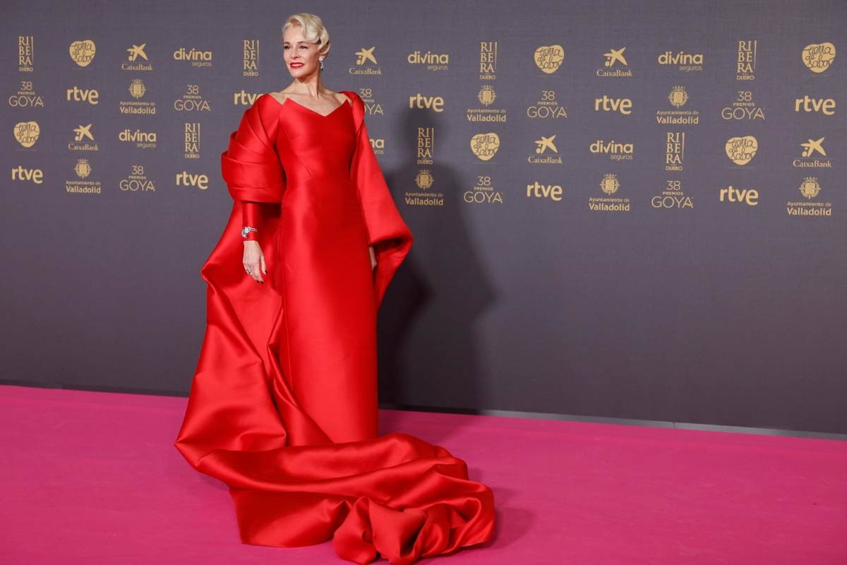 alfombra roja goya 2024 Belén Rueda mejores vestidas 