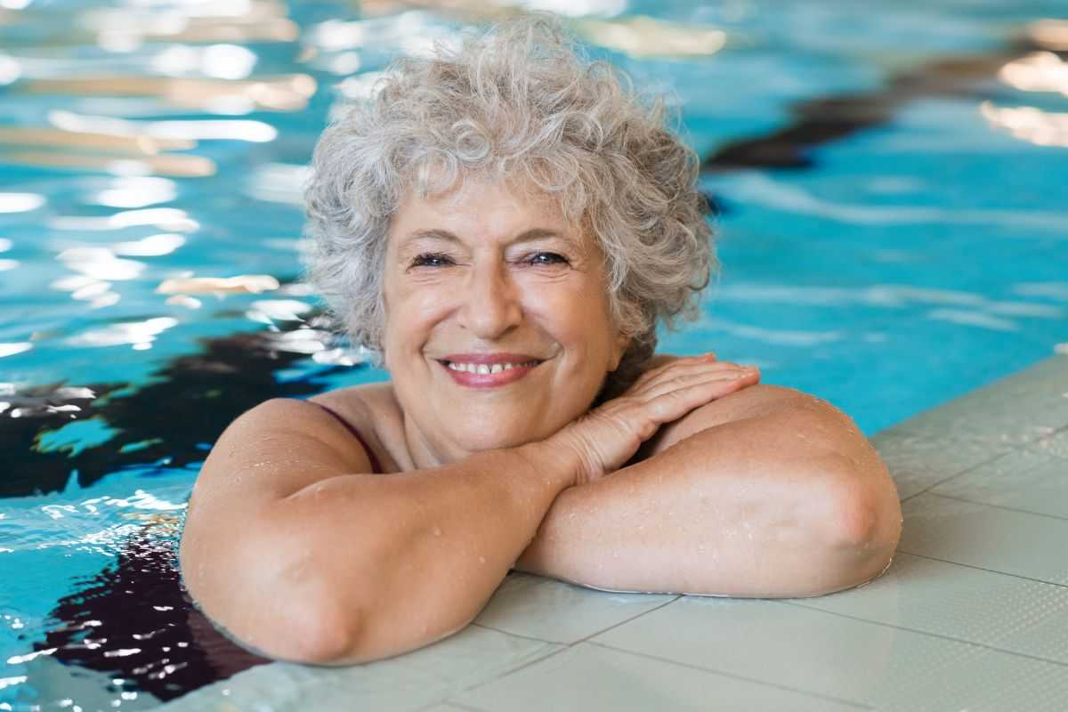 Nadar, menopausia, alivio sintomas menopausia